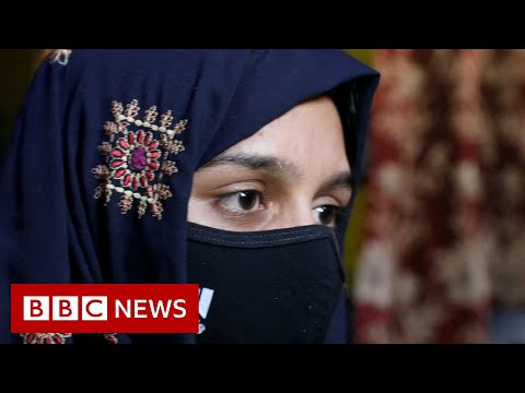 Protests continue against hijab bans in India - BBC News