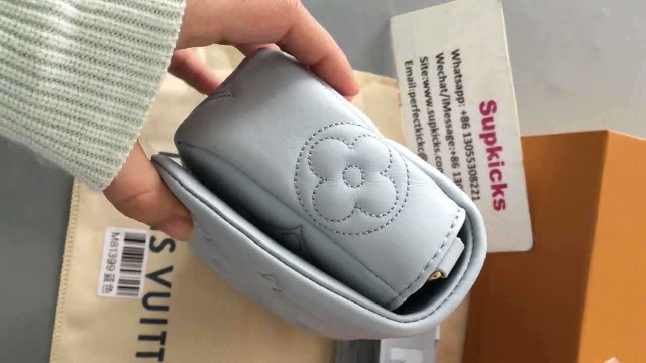 wallet on strap bubblegram