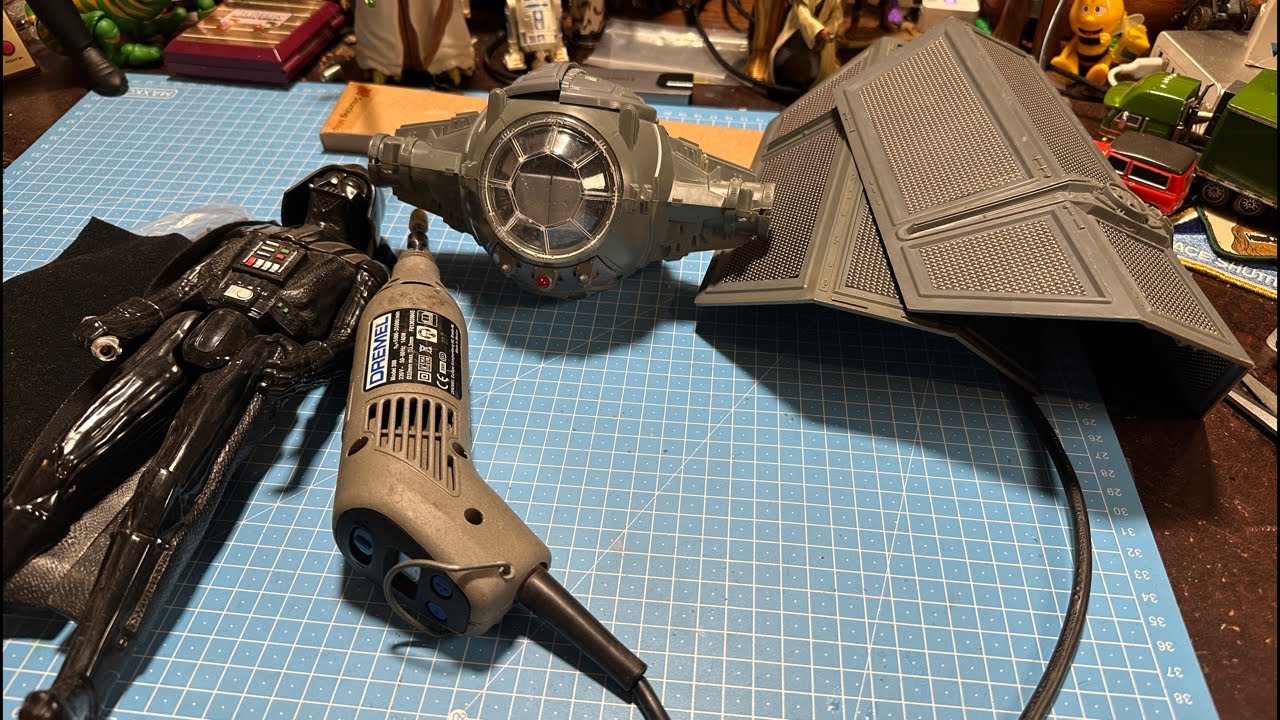 MARCTROOPER BRICOLE STAR WARS ! Sabre Laser + Vaisseau TIE Dark Vador