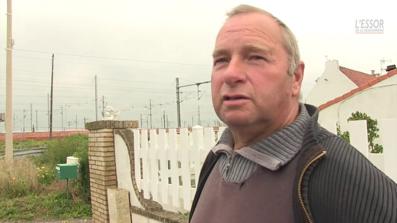 Reportage - Aux côtés des gendarmes à Calais