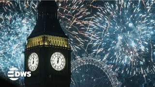 LONDON WELCOMES 2026: Spectacular New Year Fireworks Light Up the Thames | AQ15