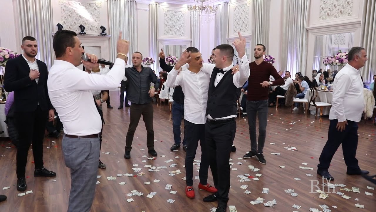 Zef Beka e kall atmosferen me shoqnin e dhendrrit - Dasma - Ilir & Armanda -Restorant ORKIDEA Lezhe