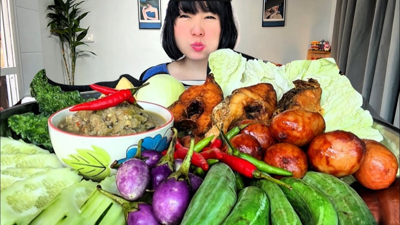 Thaifood ASMR น้ำพริกปลาทูกินคู่็ปลานิลทอดไส้กรอกอีสาน ผักเยอะๆ Mackerel chili paste MUKBANG SHOW 