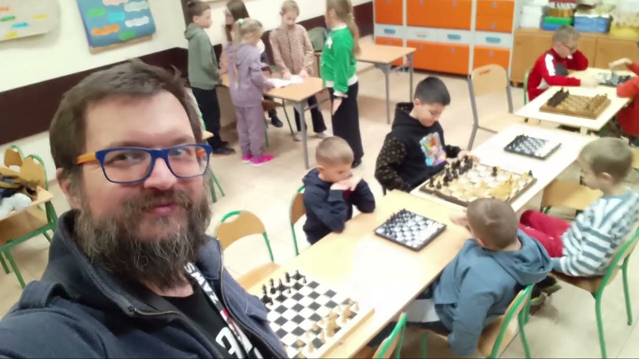 Rozgrywki w szachy! Szkoła Podstawowa nr 2 im. Jana Pawła II; Klub "Pięć aSÓW"; Pińczów, 03.12.24 r.