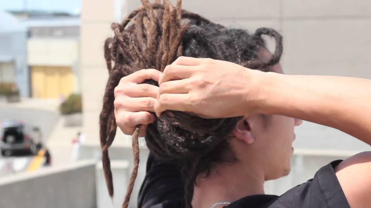 Tying Up Dreads To Avoid Summer Heat How To Style Dreadlocks
