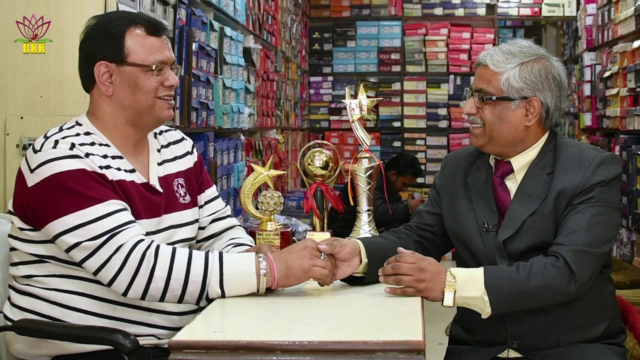 Footwear Business Strategy Revealed रिटेल में बेचें, होलसेल में या