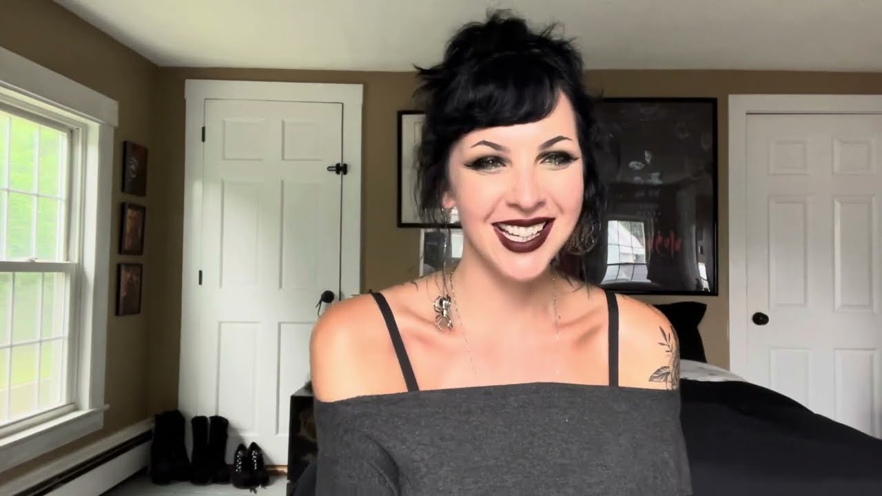 Liberation: Further Rumination on the Ten of Knives/Swords 🗡️🖤🗡️