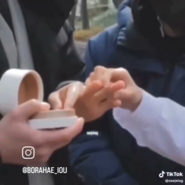 🔐When sejeong picked up the ring 💍 Hyoseop naturally held out his finger to sejeong. 👀😳🫂💍💅👉👈🤭💚💚