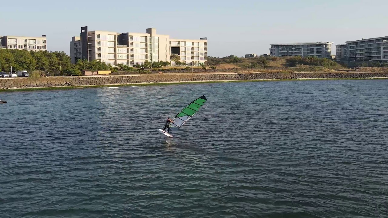 Super Lightwind windfoiling in Jeju isalnd
