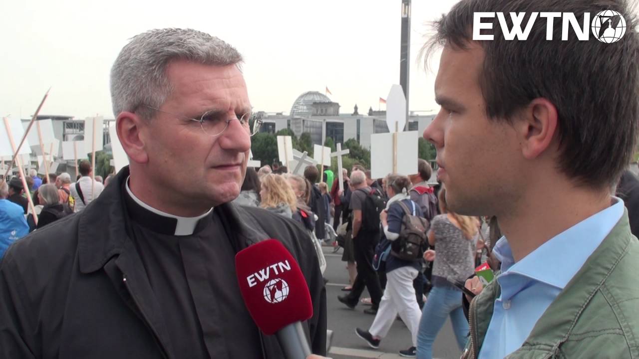 EWTN Reporter - Weihbischof Dominikus Schwaderlapp - Marsch für das Leben 2016