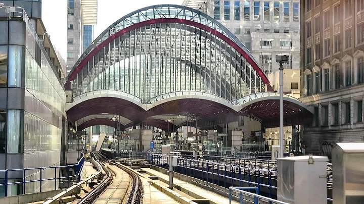 London. Riding the DLR train from Bank to Lewisham via Canary Wharf - DayDayNews