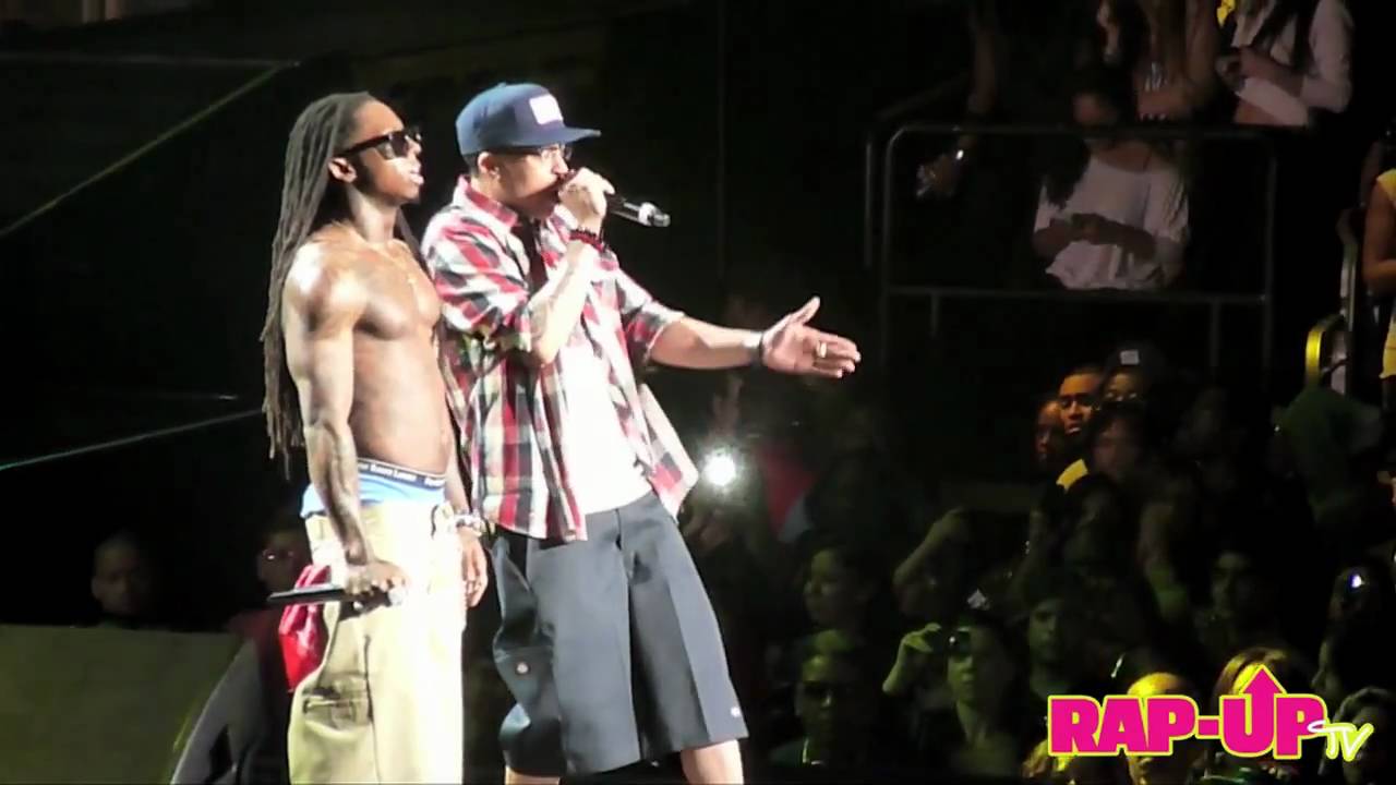 Lil Wayne Performs '6 Foot 7 Foot' Live in Los Angeles YouTube