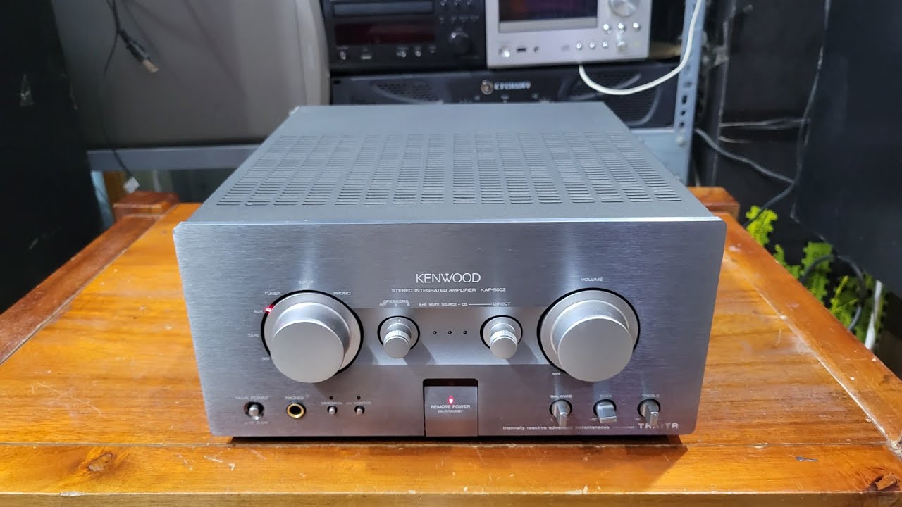 Kenwood 5002 Amplifier, super clean, powerful performance, easily