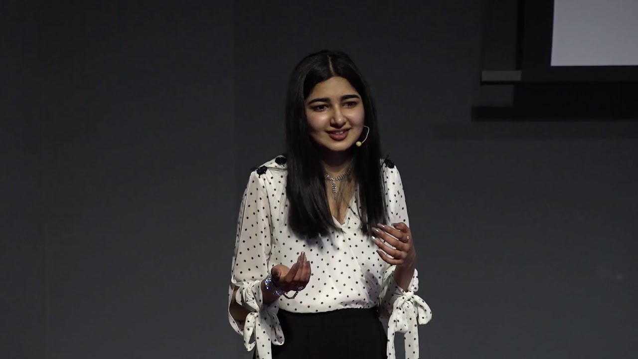 Un'italiana nata indiana: perchè scegliere? | Shivani Singh | TEDxYouth@LiceoRighiCesena