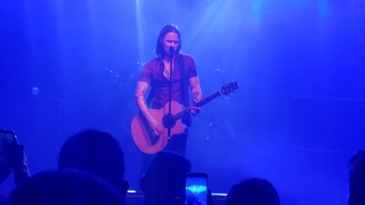 Wonderful LifeWatch Over You (acoustic) Myles Kennedy / Alter Bridge