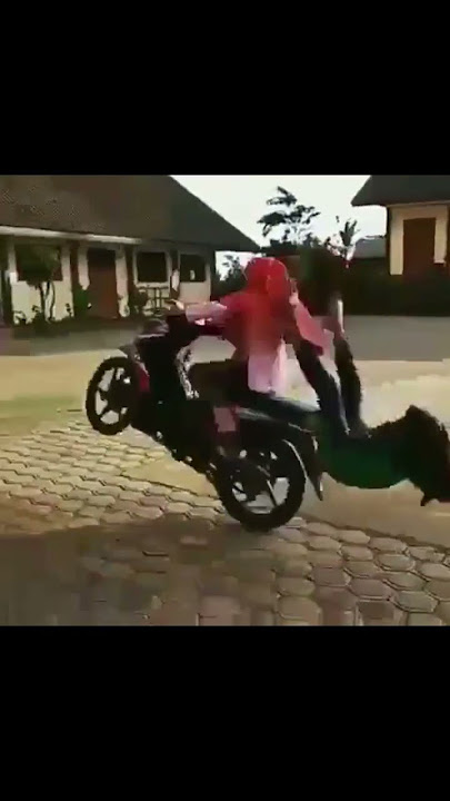 Video Lucu Belajar Naik Motor Ngakak