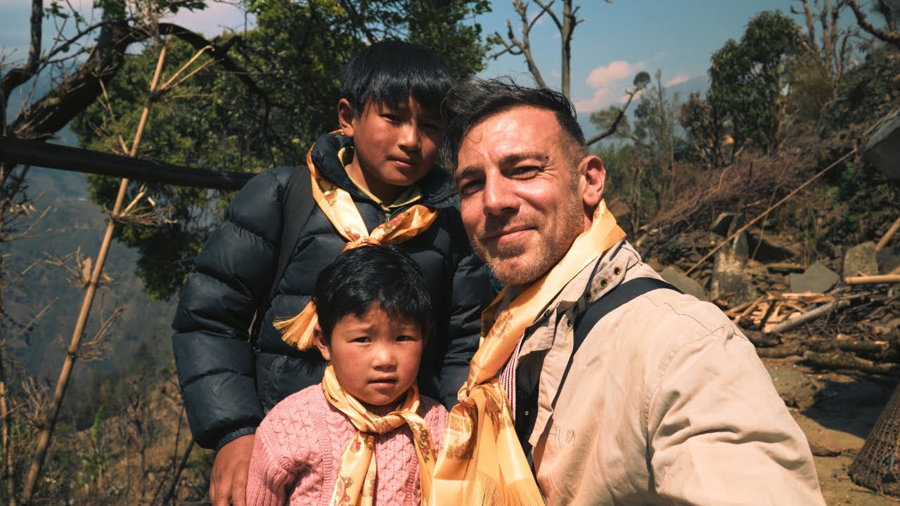 I Travel Across NEPAL to Help These Kids Go to School 🇳🇵