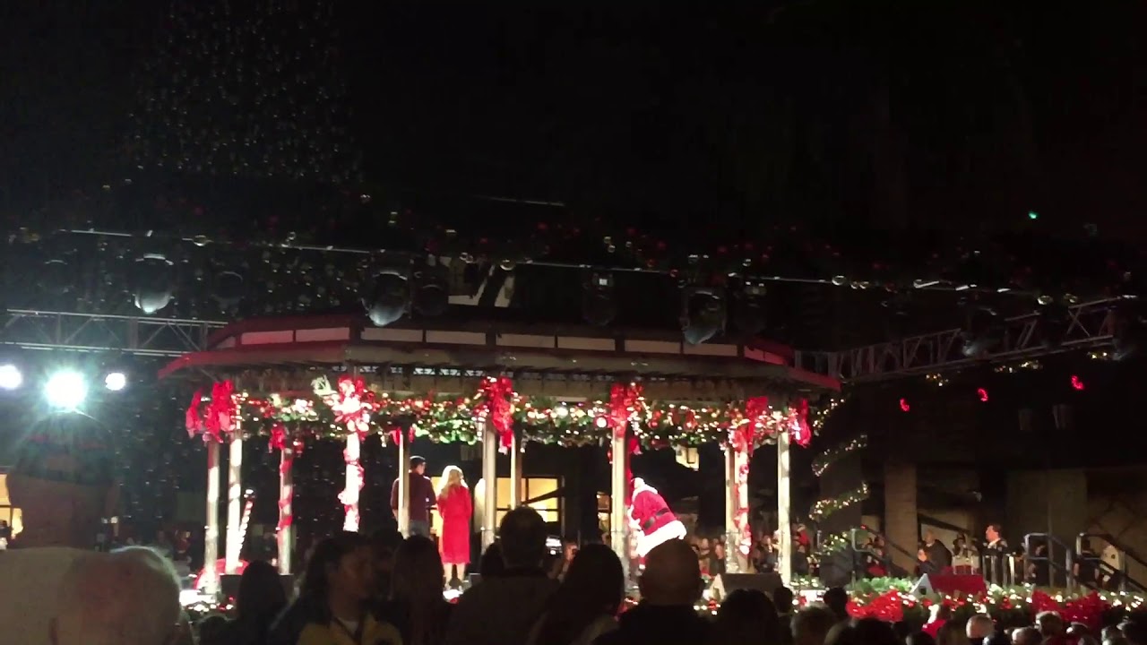 Fashion Island Christmas Tree Lighting 2017 with Ellen K and Mario