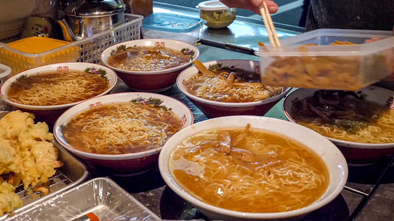 ラーメン一杯５００円。７８歳スーパーおじいちゃんと孫娘で営む素朴な屋台ラーメンに密着。日本の料理職人５選。