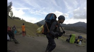 Lagu Pejalan  -  Sisir Tanah