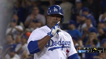 SF@LAD: Uribe slaps a run-scoring single to right