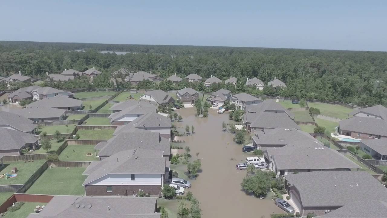 The Woodlands Texas Flooding >> Flooding at The Woodlands Timarron - YouTube The Woodlands Texas Flooding >> Flooding at The Woodlands Timarron - YouTube