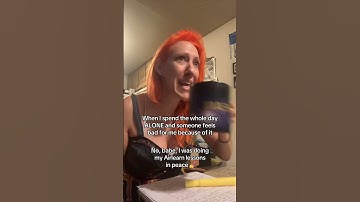 Alone? No. Peacefully learning new languages on Airlearn with zero distractions ✨