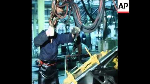 7127B RALPH NADER: THE CAR SAFETY DEBATE