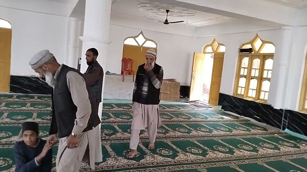 Beautiful Azaan at Jamia Masjid gandhri