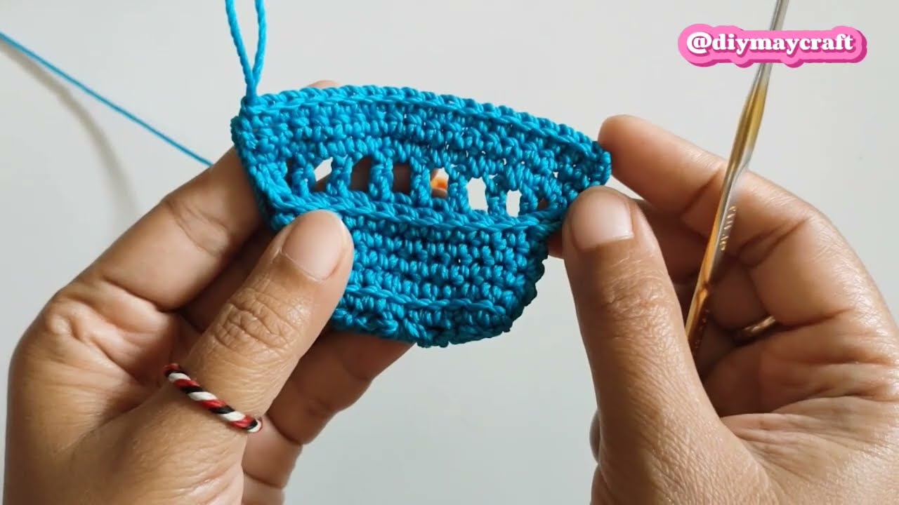 Крышка пульта от телевизора крючком (субтитры)