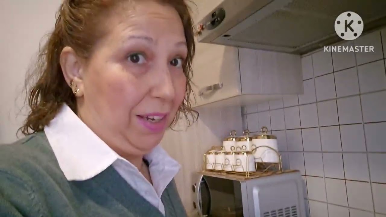 طورطة بالتفاح 🍏🍎اوباسطا سفوليا بسبانخ او جبنة الريكوطا كتجي خطيرة اومطيرة🤣🤣🤣المشاهدين الكرام 