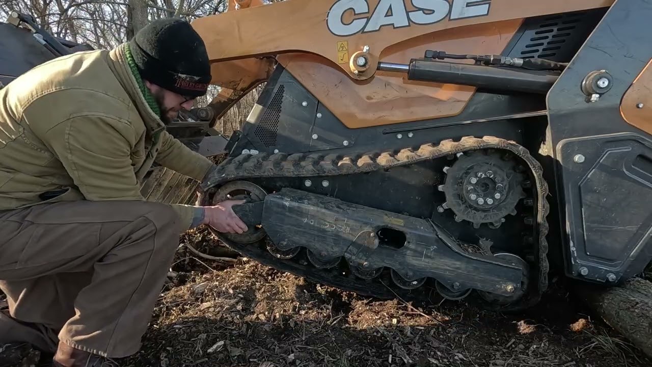 Замена направляющей Case TL100 в полевых условиях.