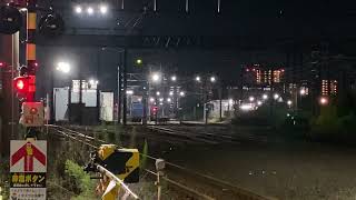 EF81-303 臨8056レ 通過