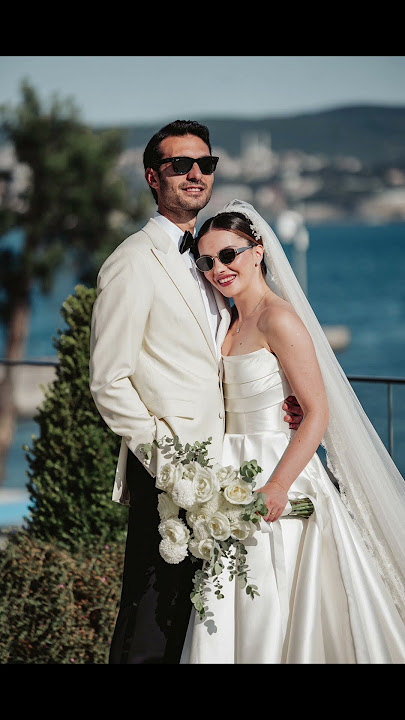 Almila Ada ve İhsan Çilsal çifti Tarabya Otelde aile arasında gerçekleşen bir törenle evlendi.