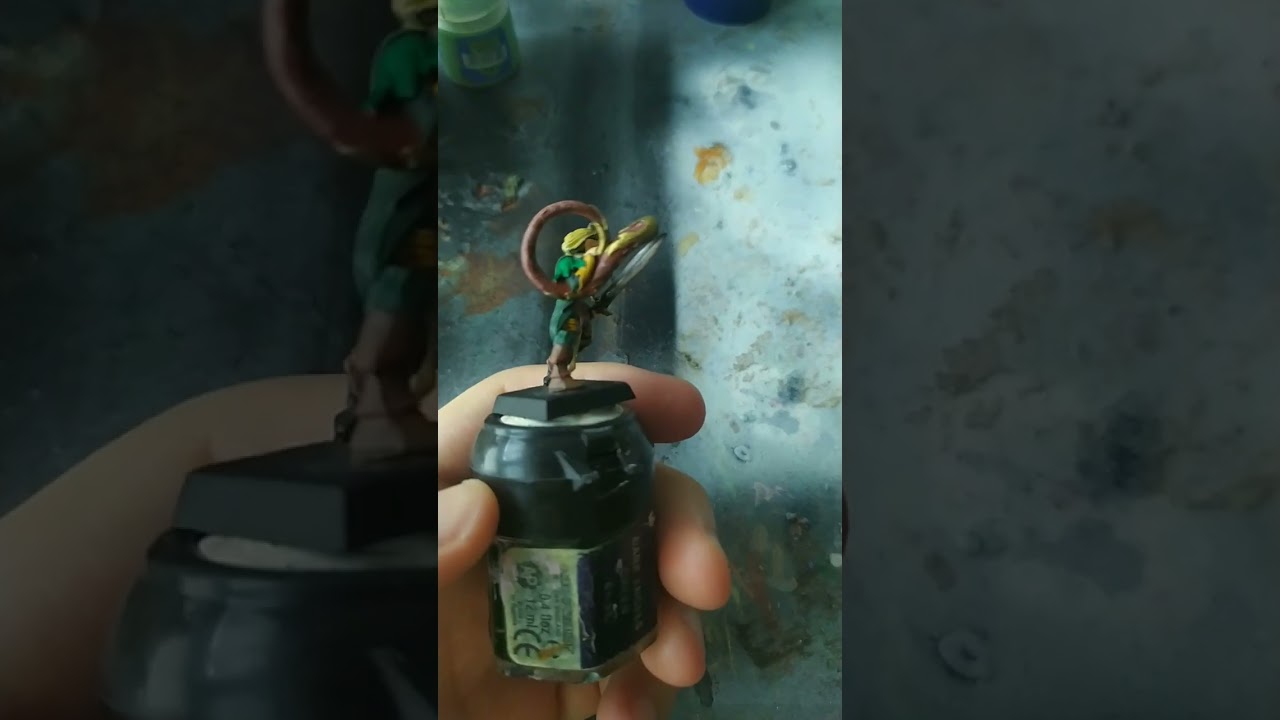 músico elfo silvano.         