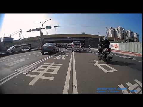 跨越兩車道和雙白線行駛,照著線開好嗎,檢舉成立