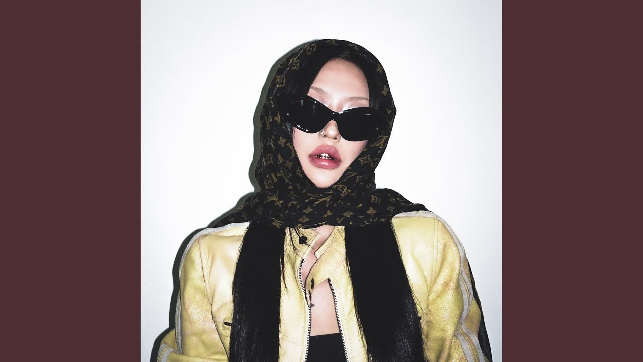 Sleduj mee6 na YouTube