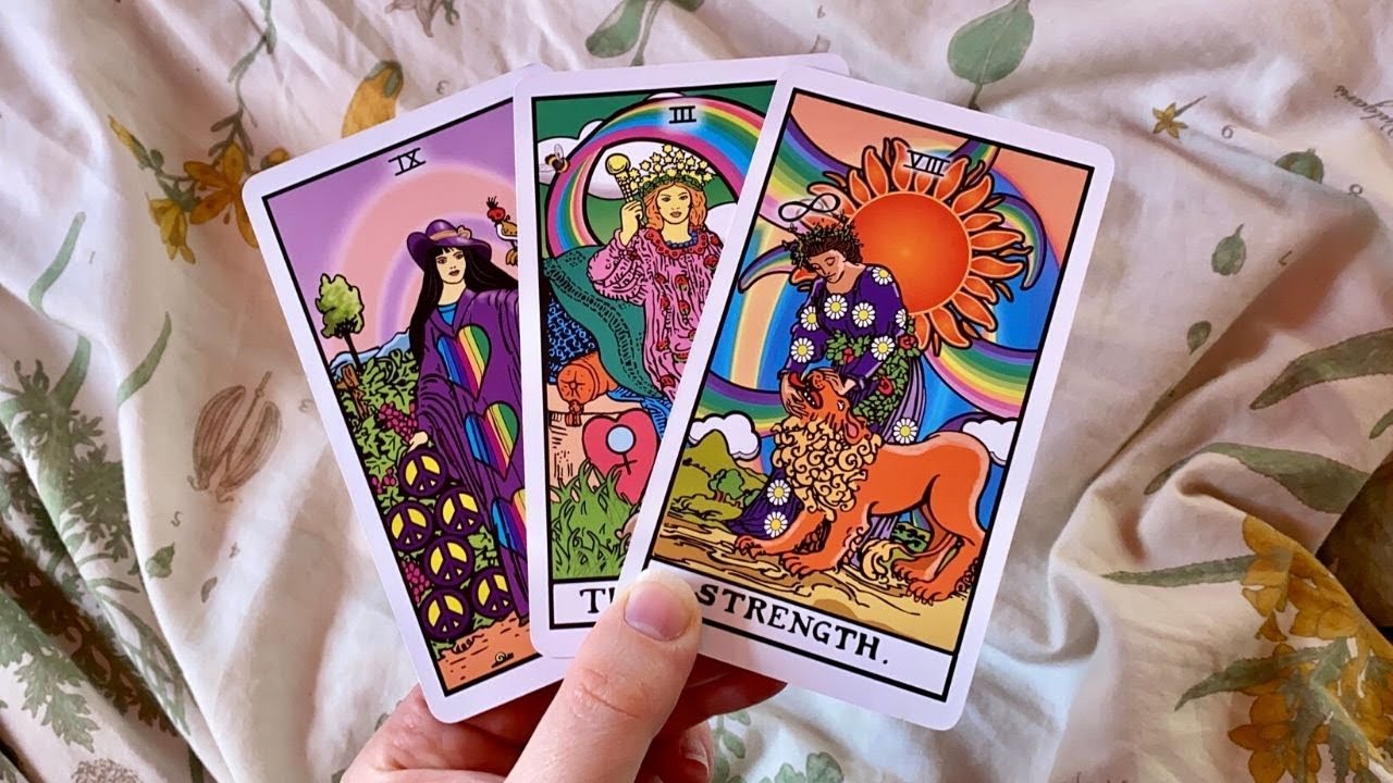 🌻WHAT DO PEOPLE ADMIRE ABOUT YOU?🥳 PICK A CARD