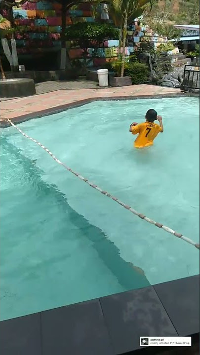 STORY WA RENANG DI KOLAM TAMARA