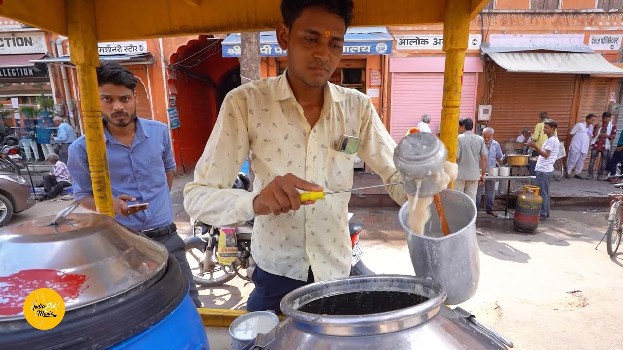 Rajasthani Local Cold Drink Chach Raabdi Rs. 10/- Only l Jaipur Street Food | INDIA EAT MANIA