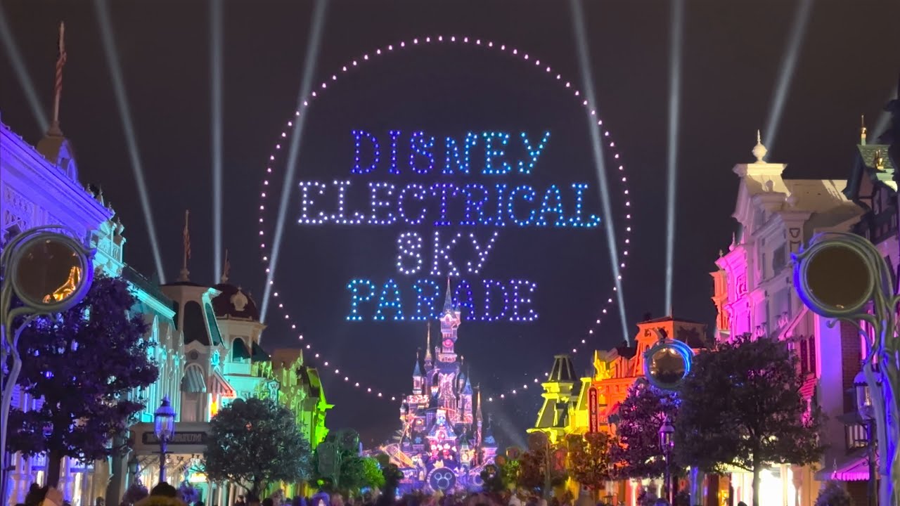 [4K] Disney Electrical Sky Parade - Vue depuis Main Street (2024) - Disneyland Paris