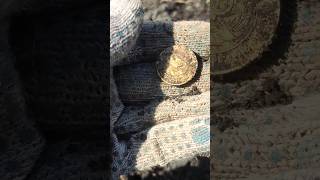 Нашел монету с металлоискателем xp orx #клад #metaldetecting #находкисметаллоискателем