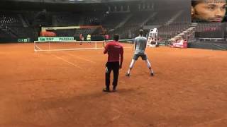 Marcelo Ríos entrenando a Nicolas Jarry (Austria, Copa davis) (2)