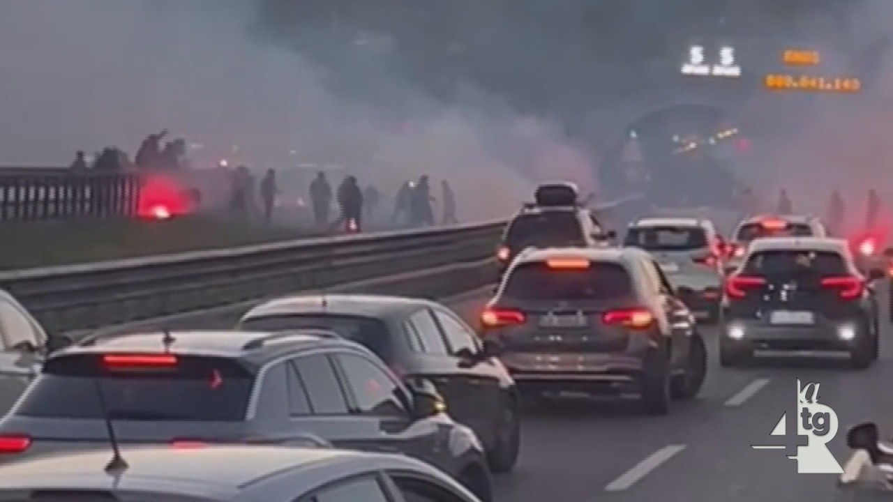 Scontri tra ultras e traffico bloccato sull’A2: emessi 29 DASPO