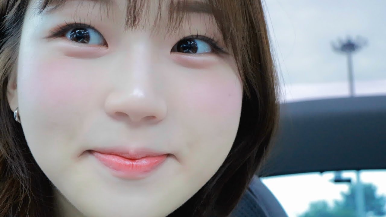 쉬는 날 방해하는 살 오른 여친이 그래도 귀여워서