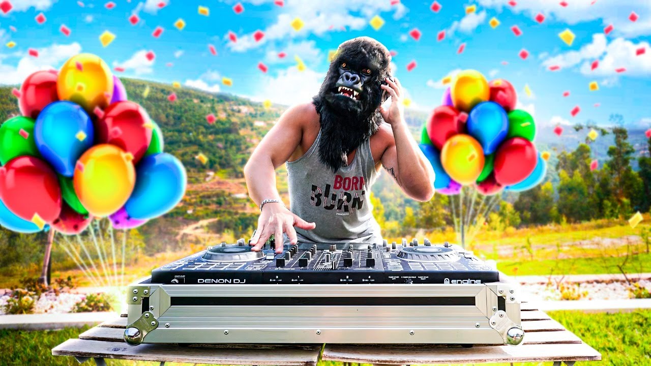 VIREI DJ POR UM DIA NA CASA DE FÉRIAS !!!