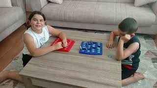 "Guessing Game with Her Sister: Guess Who I Am! 🎉" screenshot 2