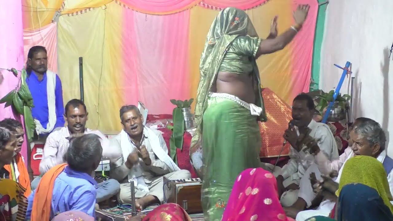 आये ना हमारे देश मुरलिया बारे रे/aye na hamare desh muraliya bare /गायका श्री फुला प्रणामी #bhajan 