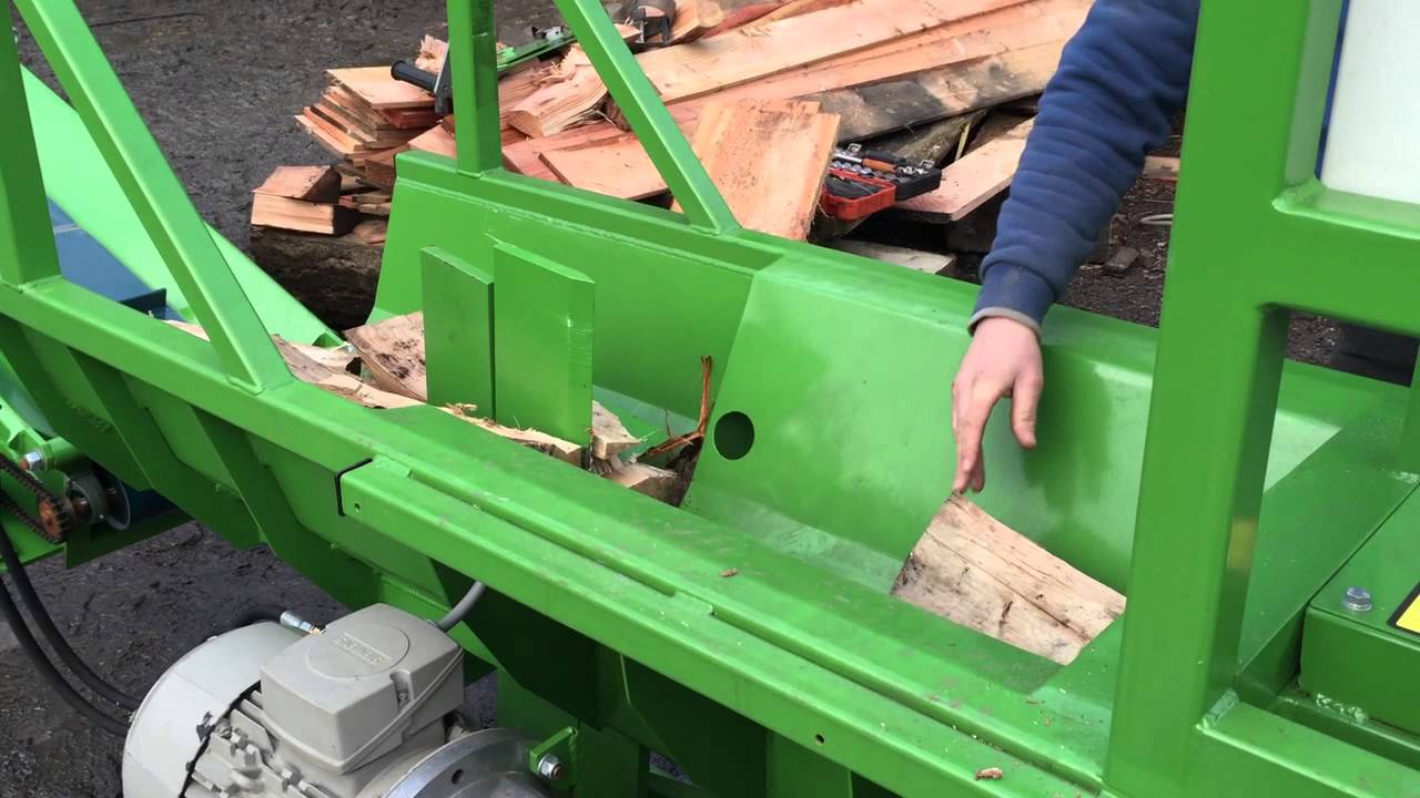 Firewood Processor / Splitting Machine - YouTube