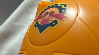 Opening another sonic prime toy (chaos Capsule) 